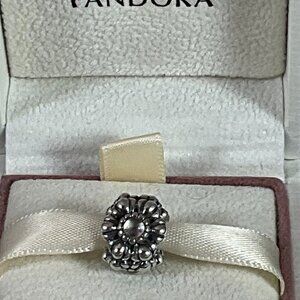 NWOT Pandora June Grey MoonstoneBirthday Blooms Charm Sterling 790580MSG